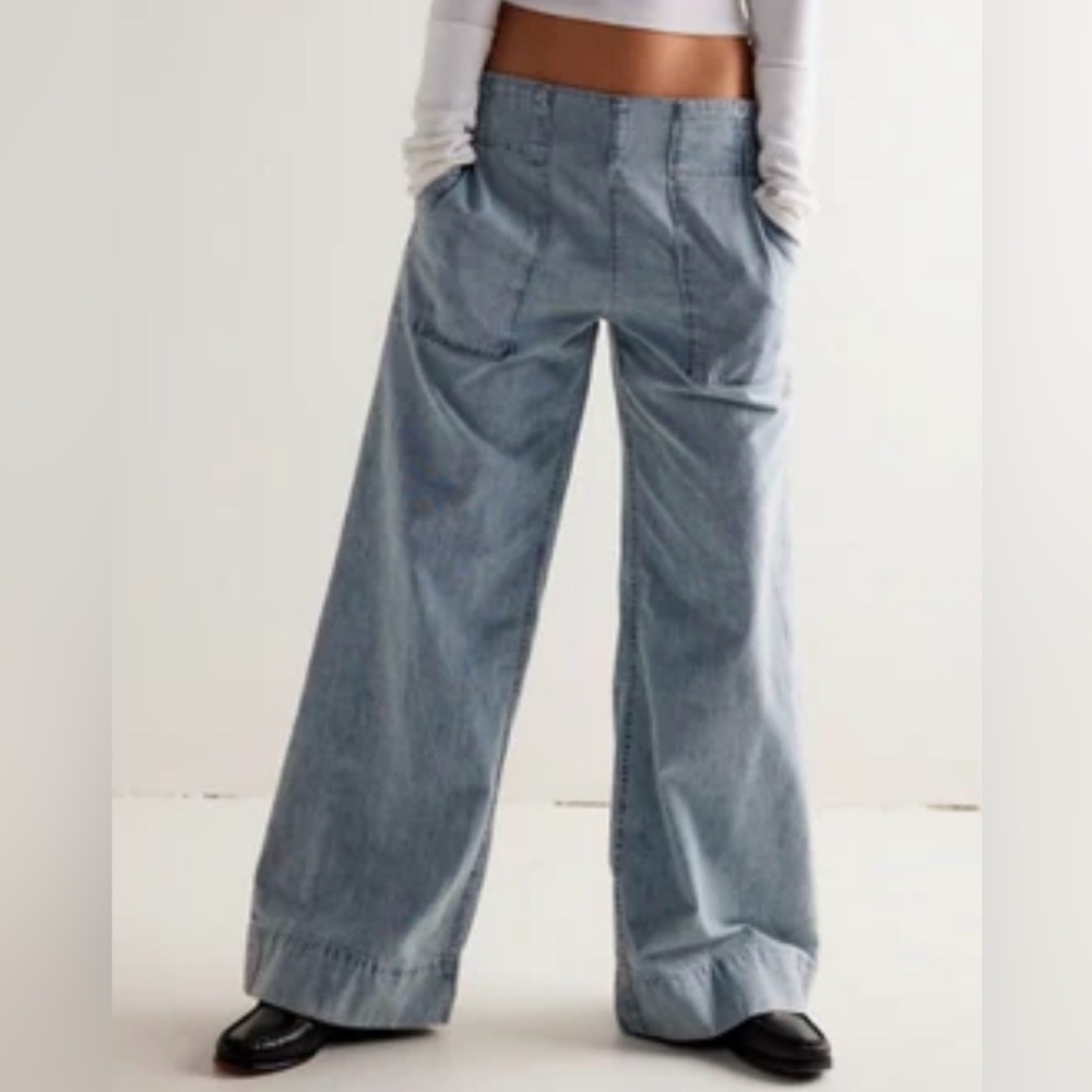 We The Free Light Wash Wide Leg Jeans - Picture 2 of 11